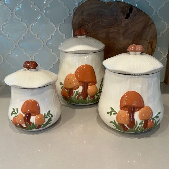 Mushroom small canister cookie jar vintage Arnel’s decor kitchen cottagecore - Picture 14 of 14